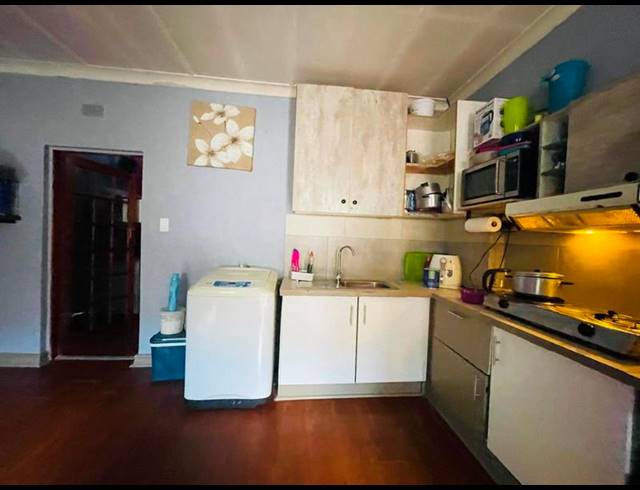 5 BEDROOM HOUSE FOR SALE IN PRIMROSE